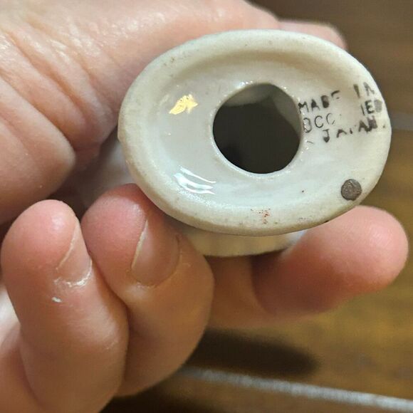 Vintage Porcelain Colonial Woman Figurine made in Occupied Japan 1940s - Picture 5 of 6